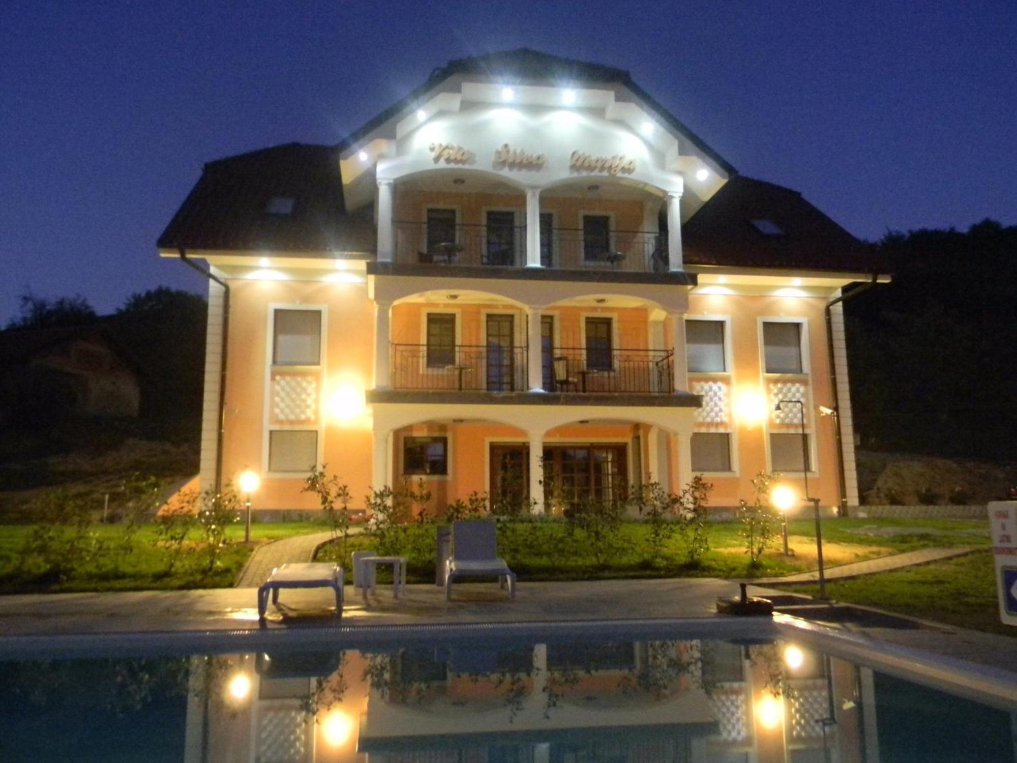 Vila Silva Marija Apartments Pisece Экстерьер фото