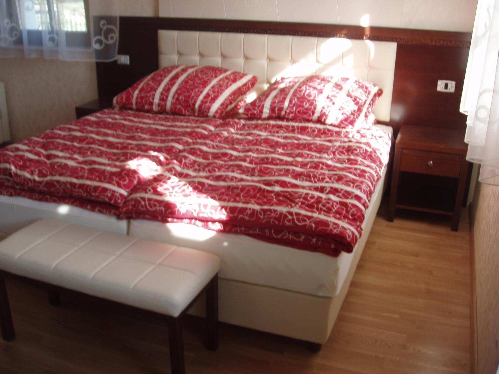 Vila Silva Marija Apartments Pisece Экстерьер фото